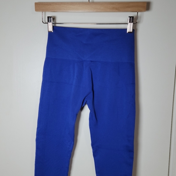 Set Active High Waisted Seamless Blue Leggings | SET Active Leggings | Small - Picture 8 of 8